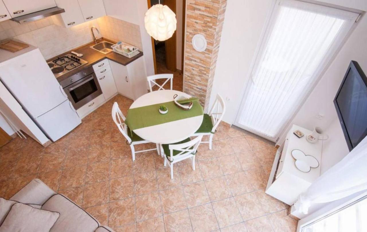 Apartment Helmut With Sea View Baska  Luaran gambar
