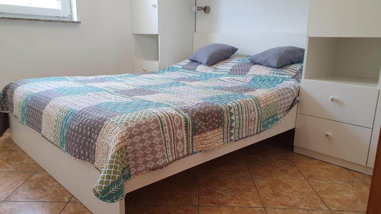 Apartment Helmut With Sea View Baska  Luaran gambar